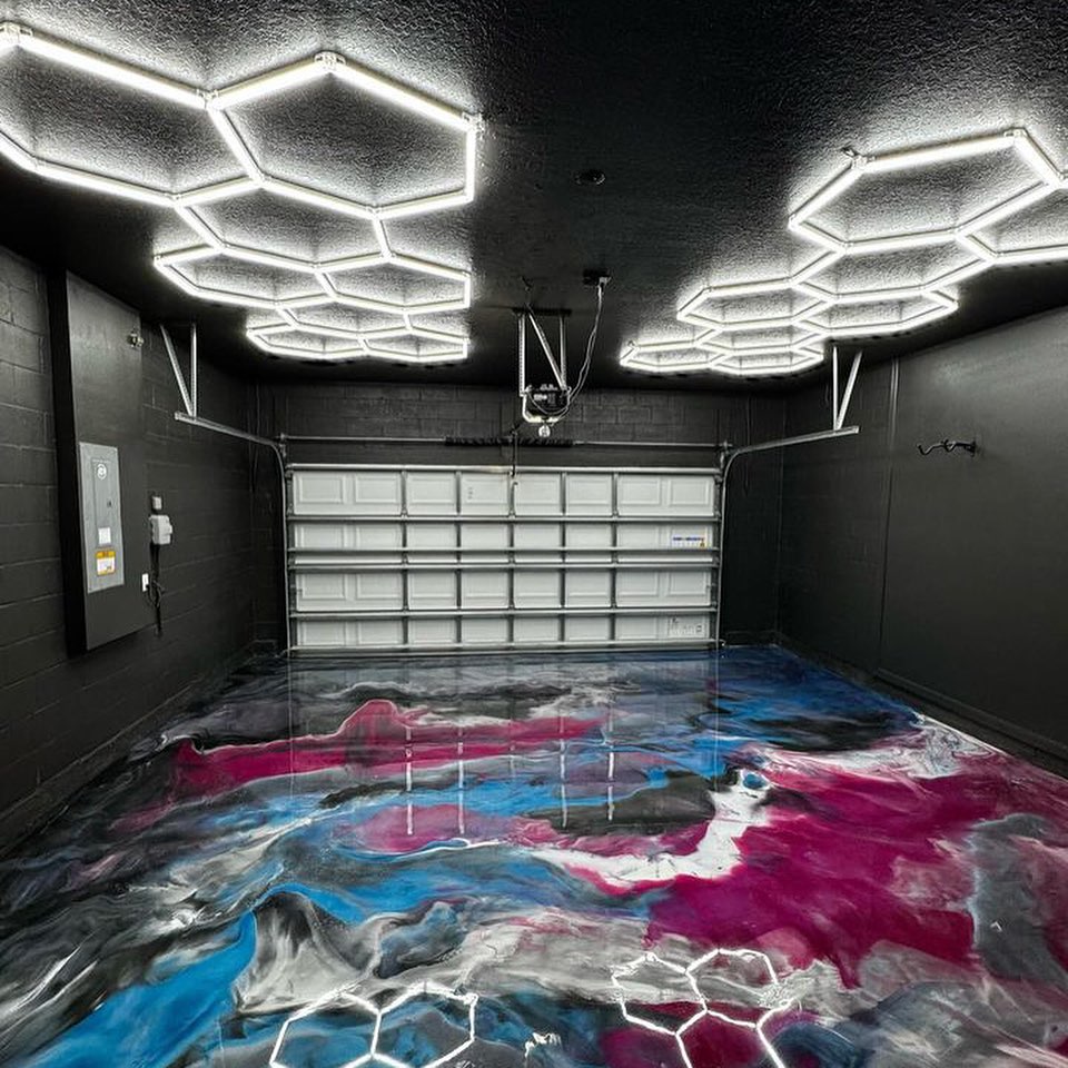 8 Hex Kit installed in a garage.